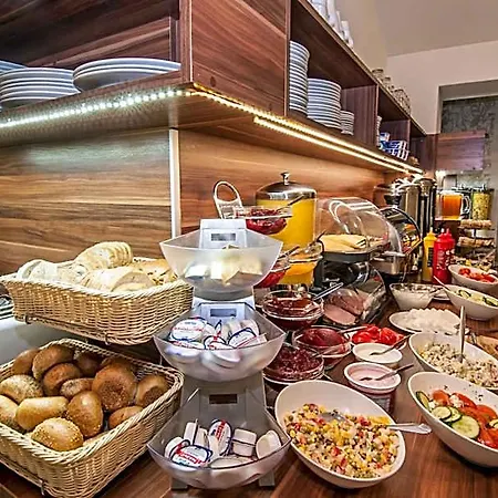 Hotel Metropolitan 3*
