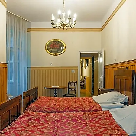 Hotel Metropolitan 3*