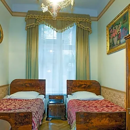 Metropolitan Hotel 3*