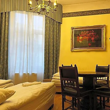 Metropolitan Hotel 3*