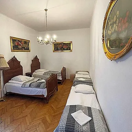 Metropolitan Hotel 3*